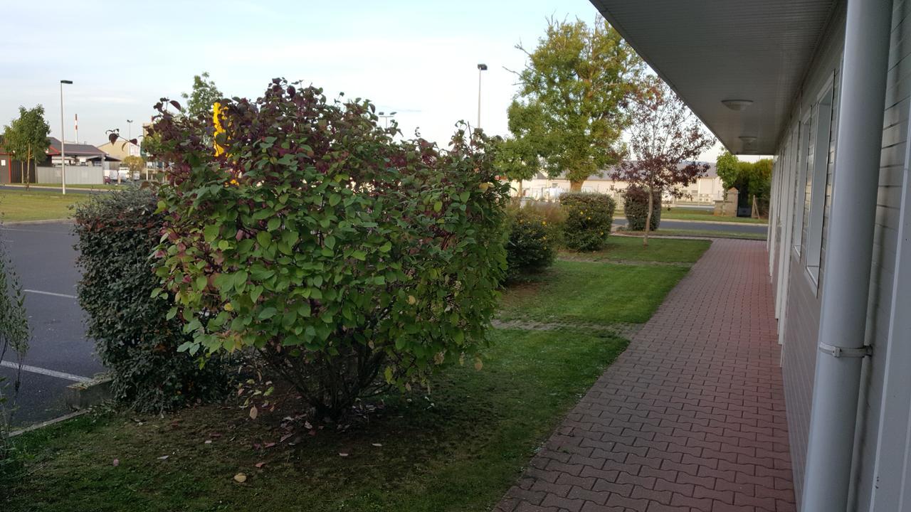 The Originals Access, Hotel Saint-Flour Εξωτερικό φωτογραφία